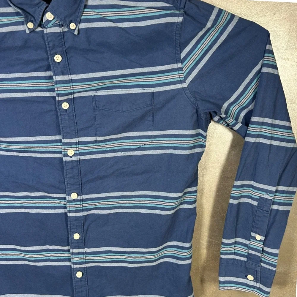 American Eagle Outfitters Mens‎ Striped Button Down Shirt Medium Soft Blue